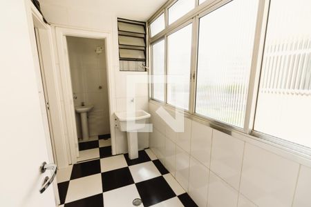 Apartamento à venda com 99m², 2 quartos e 1 vaga Apartamento à venda com 99m², 2 quartos e 1 vagaLavanderia