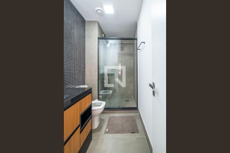 Banheiro de kitnet/studio para alugar com 1 quarto, 38m² em Teresópolis, Porto Alegre