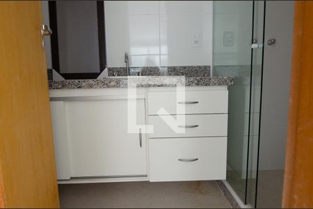 Apartamento à venda com 300m², 3 quartos e 3 vagas Apartamento à venda com 300m², 3 quartos e 3 vagasBanheiro da Suite 3