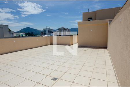 Apartamento à venda com 300m², 3 quartos e 3 vagas Apartamento à venda com 300m², 3 quartos e 3 vagasVaranda superior