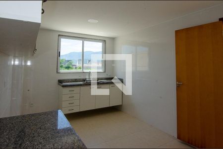 Apartamento à venda com 300m², 3 quartos e 3 vagas Apartamento à venda com 300m², 3 quartos e 3 vagasCozinha