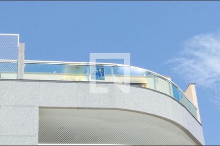 Apartamento à venda com 300m², 3 quartos e 3 vagas Apartamento à venda com 300m², 3 quartos e 3 vagasFachada