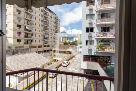 Apartamento para alugar com 72m², 2 quartos e 1 vaga Apartamento para alugar com 72m², 2 quartos e 1 vagaSacada