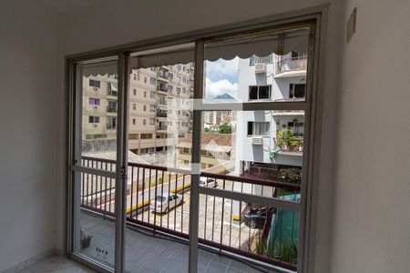Apartamento para alugar com 72m², 2 quartos e 1 vaga Apartamento para alugar com 72m², 2 quartos e 1 vagaSacada