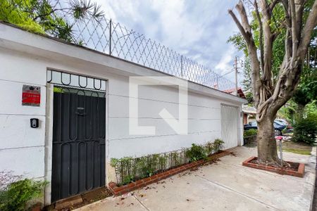 Casa à venda com 300m², 3 quartos e 4 vagasFachada