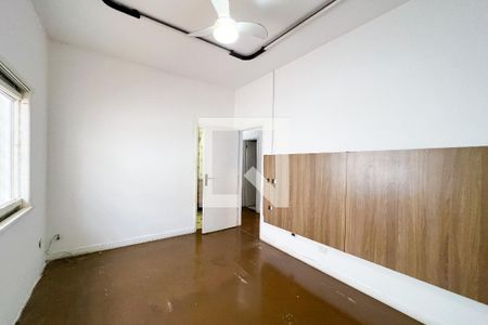 Casa à venda com 300m², 3 quartos e 4 vagasSuíte