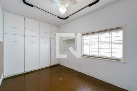 Casa à venda com 300m², 3 quartos e 4 vagasSuíte
