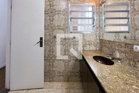 Casa à venda com 300m², 3 quartos e 4 vagasBanheiro