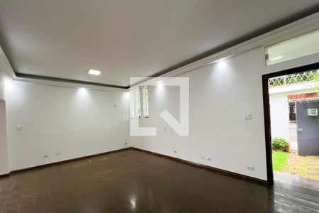 Sala de casa à venda com 3 quartos, 300m² em Indianópolis, São Paulo
