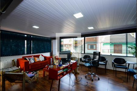 Casa à venda com 250m², 3 quartos e 2 vagasSala de TV