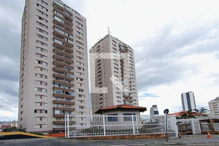 Apartamento à venda com 55m², 2 quartos e 1 vaga Apartamento à venda com 55m², 2 quartos e 1 vagaFachada