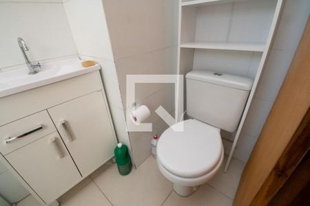 Casa de condomínio para alugar com 57m², 2 quartos e 1 vaga