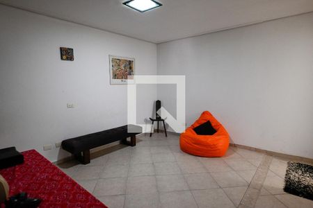 Casa à venda com 320m², 4 quartos e 4 vagasSala TV