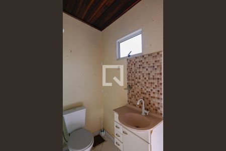 Casa à venda com 320m², 4 quartos e 4 vagasBanheiro de Serviço