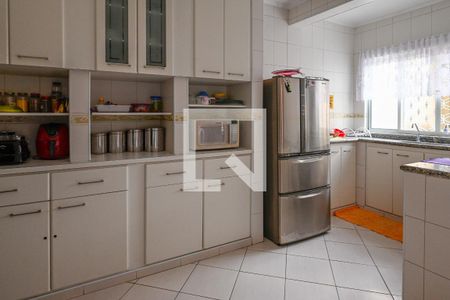 Casa à venda com 320m², 4 quartos e 4 vagasCozinha