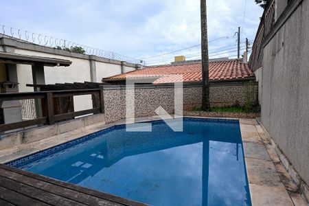 Casa à venda com 320m², 4 quartos e 4 vagasPiscina
