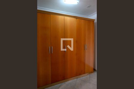 Casa à venda com 320m², 4 quartos e 4 vagasCloset Quarto 3