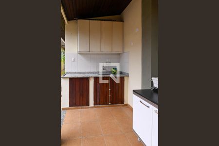 Casa à venda com 320m², 4 quartos e 4 vagasChurrasqueira