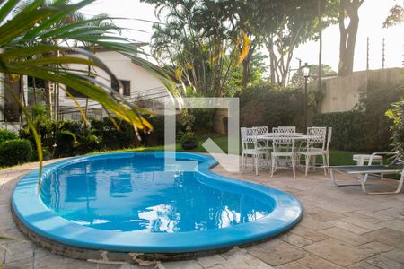 Apartamento à venda com 130m², 3 quartos e 2 vagasÁrea comum - Piscina