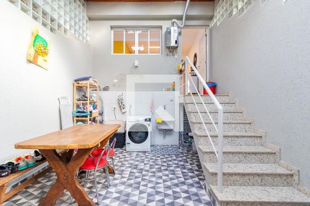 Casa à venda com 107m², 3 quartos e 2 vagasÁrea de Serviço