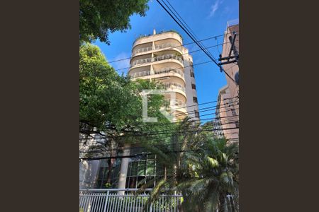 Apartamento para alugar com 190m², 3 quartos e 2 vagas Apartamento para alugar com 190m², 3 quartos e 2 vagasFachada