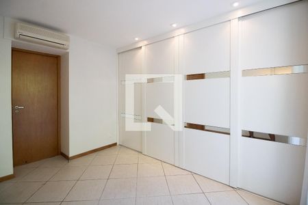 Suite de apartamento para alugar com 2 quartos, 190m² em Botafogo, Rio de Janeiro