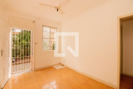 Sala de apartamento à venda com 2 quartos, 51m² em Passo da Areia, Porto Alegre