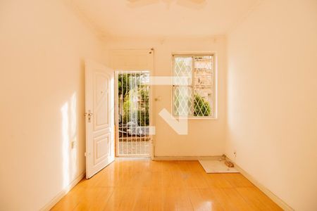 Sala de apartamento à venda com 2 quartos, 51m² em Passo da Areia, Porto Alegre