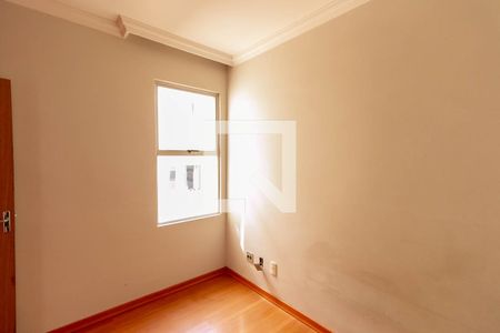 Quarto 2 de apartamento para alugar com 2 quartos, 52m² em Vila Magnesita, Belo Horizonte