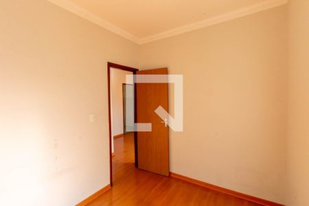 Quarto 1 de apartamento para alugar com 2 quartos, 52m² em Vila Magnesita, Belo Horizonte