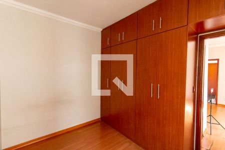 Quarto 2 de apartamento para alugar com 2 quartos, 52m² em Vila Magnesita, Belo Horizonte