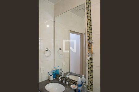 Casa à venda com 110m², 2 quartos e 2 vagas Casa à venda com 110m², 2 quartos e 2 vagasBanheiro