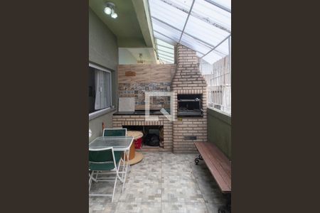 Casa à venda com 110m², 2 quartos e 2 vagas Casa à venda com 110m², 2 quartos e 2 vagasQuintal