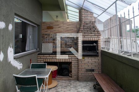 Casa à venda com 110m², 2 quartos e 2 vagas Casa à venda com 110m², 2 quartos e 2 vagasQuintal