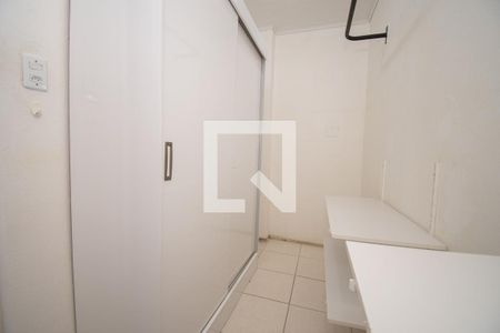 Apartamento para alugar com 81m², 2 quartos e 1 vagacloset