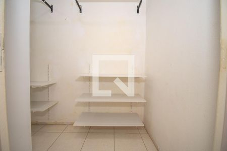 Apartamento para alugar com 81m², 2 quartos e 1 vagacloset