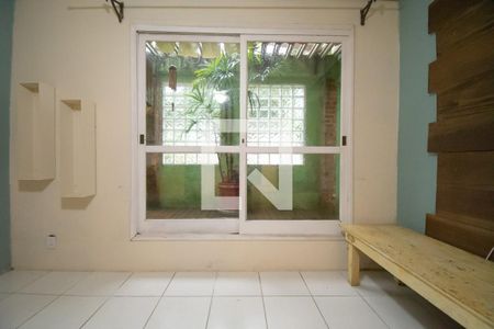 Apartamento para alugar com 81m², 2 quartos e 1 vagajardim interno visto da sala