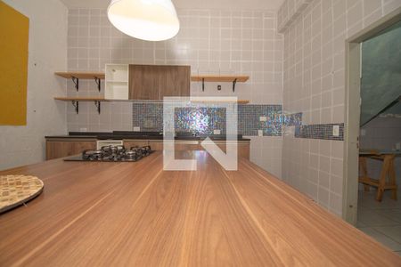 Apartamento para alugar com 81m², 2 quartos e 1 vagacozinha