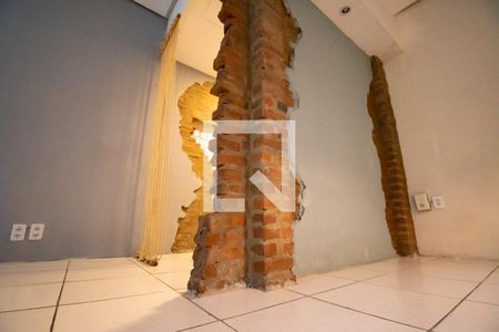 Apartamento para alugar com 81m², 2 quartos e 1 vagadetalhe paredes