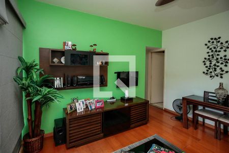 Apartamento à venda com 90m², 2 quartos e 1 vaga Apartamento à venda com 90m², 2 quartos e 1 vagaSala