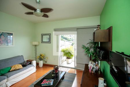 Apartamento à venda com 90m², 2 quartos e 1 vaga Apartamento à venda com 90m², 2 quartos e 1 vagaSala