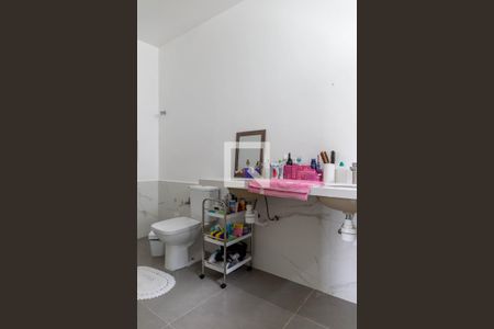 Casa à venda com 257m², 4 quartos e 2 vagasBanheiro