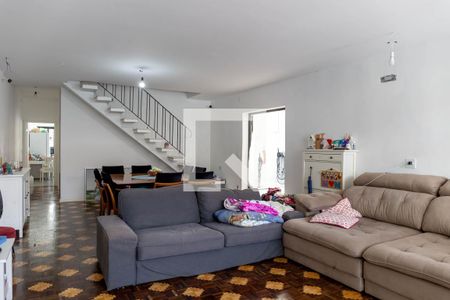 Sala de casa à venda com 4 quartos, 257m² em Vila Gumercindo, São Paulo