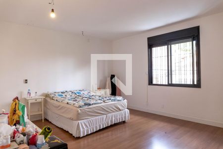 Suite 1 de casa à venda com 4 quartos, 257m² em Vila Gumercindo, São Paulo