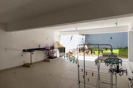 Casa à venda com 257m², 4 quartos e 2 vagasLavanderia