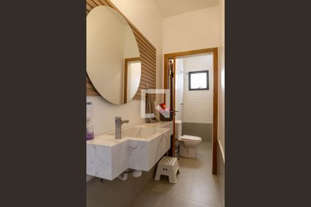 Casa à venda com 257m², 4 quartos e 2 vagasBanheiro terreo