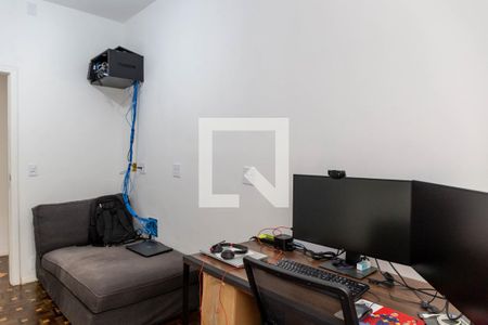 Casa à venda com 257m², 4 quartos e 2 vagasEscritorio