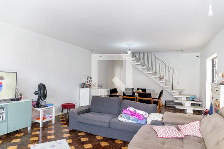 Sala de casa à venda com 4 quartos, 257m² em Vila Gumercindo, São Paulo