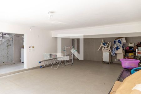 Casa à venda com 257m², 4 quartos e 2 vagasLavanderia