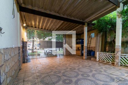 Garagem de casa à venda com 3 quartos, 207m² em Jardim Nossa Senhora do Carmo, São Paulo